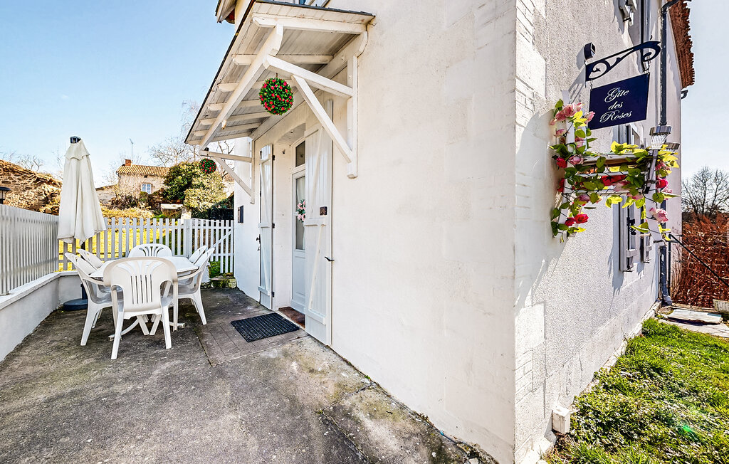 Location de vacances - Oradour-Fanais , France - FJC115 1