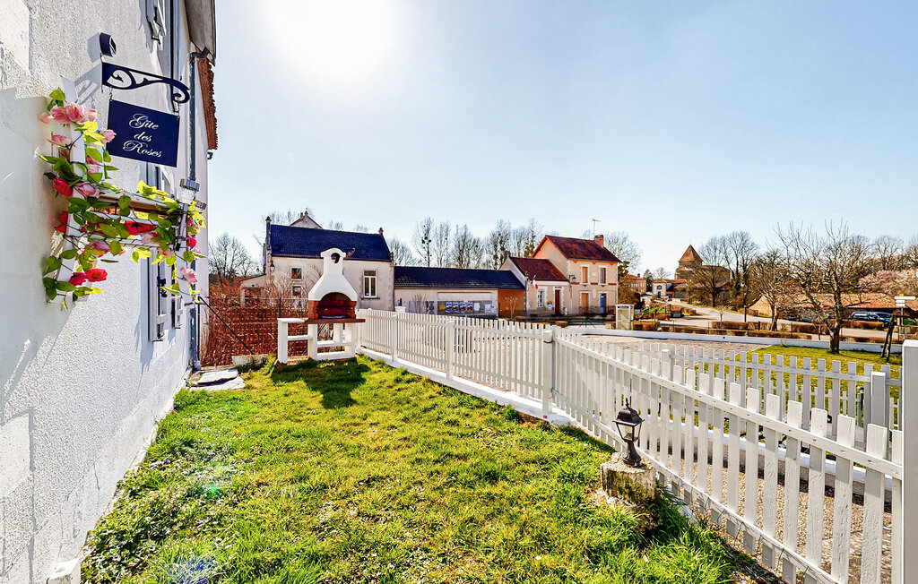 Location de vacances - Oradour-Fanais , France - FJC115 9