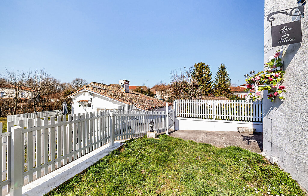 Location de vacances - Oradour-Fanais , France - FJC115 11