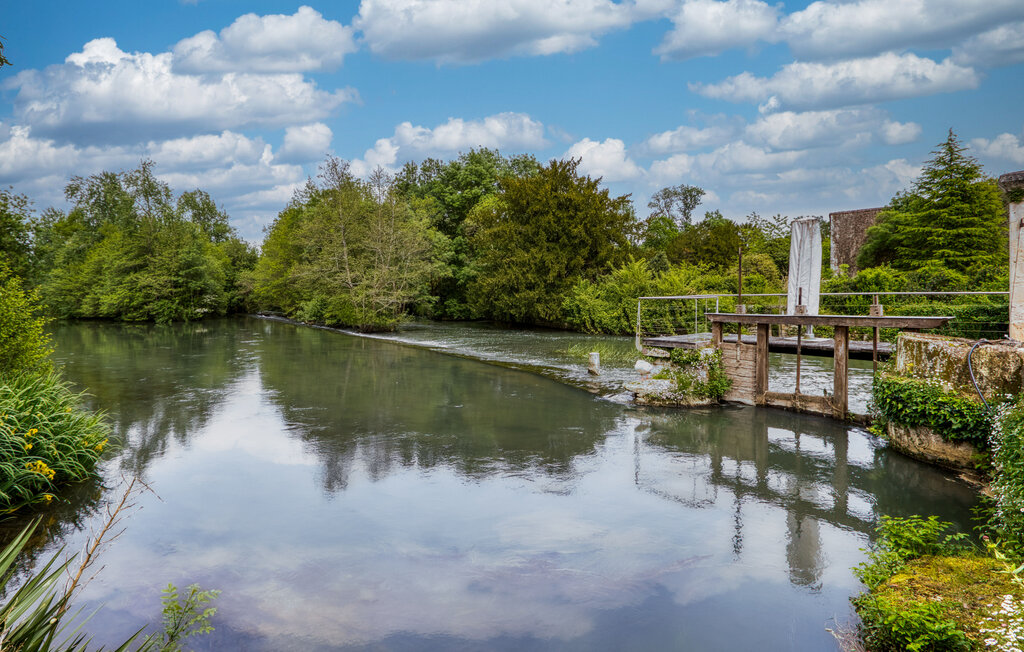 Location de vacances - Verteuil-sur-Charente , France - FJC116 16