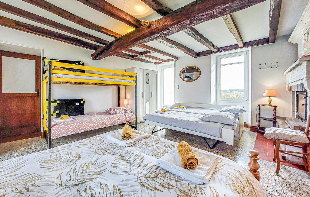 Location de vacances - Touvre , France - FJC122 25