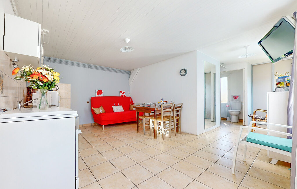 Location de vacances - Poitiers , France - FJV043 6