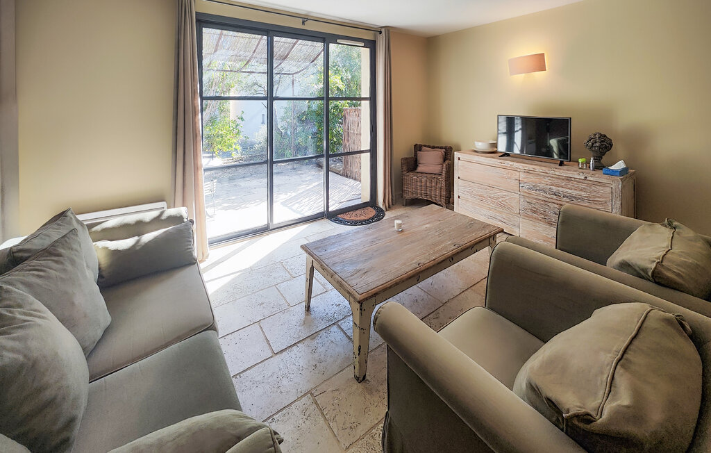 Location de vacances - Saint-Laurent-de-la-Cabrerisse , France - FLA337 2