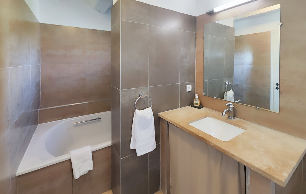 Location de vacances - Saint-Laurent-de-la-Cabrerisse , France - FLA334 26