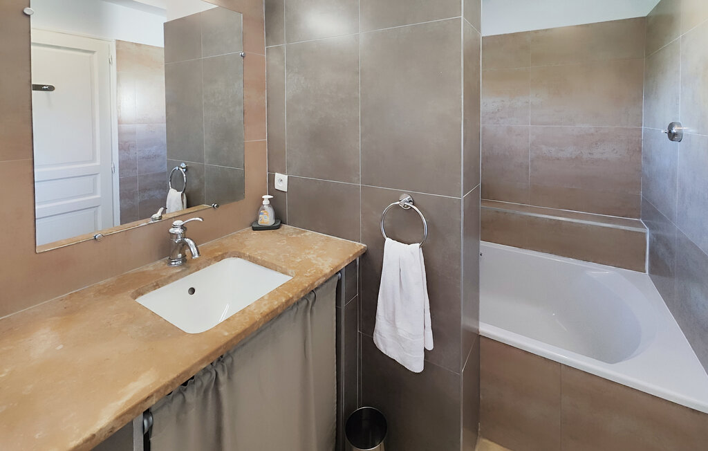 Location de vacances - Saint-Laurent-de-la-Cabrerisse , France - FLA334 27