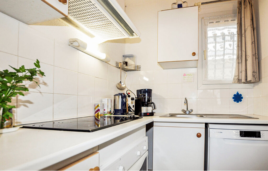 Location de vacances - Saint Pierre La Mer , France - FLA369 5