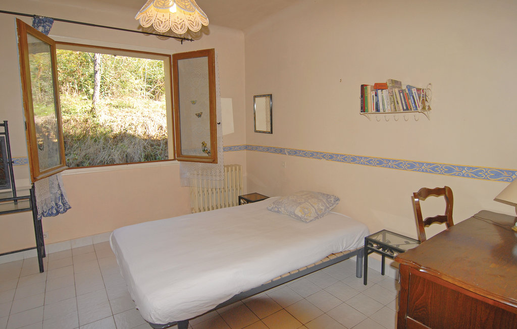 Location de vacances - Sénéchas , France - FLG324 23