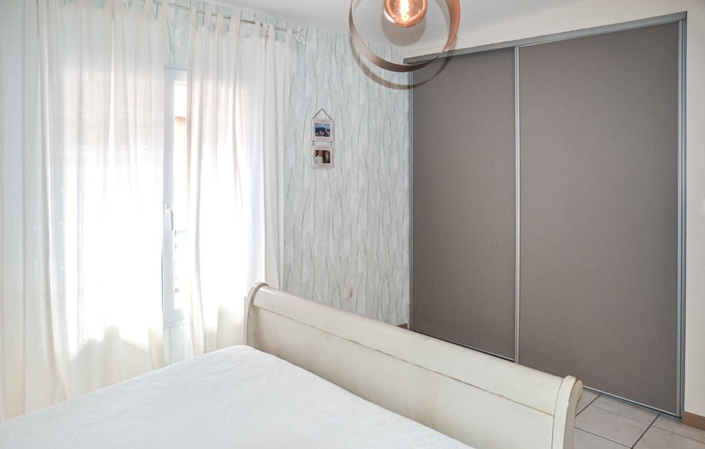 Location de vacances - Colombiers , France - FLH382 24