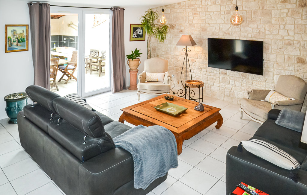 Location de vacances - Colombiers , France - FLH382 3