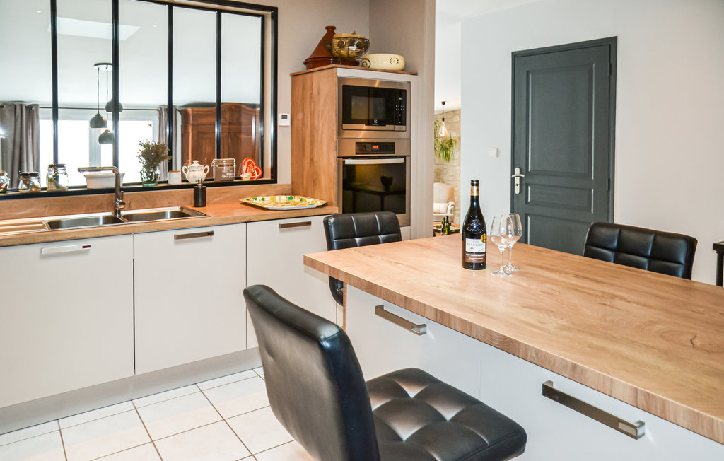 Location de vacances - Colombiers , France - FLH382 8