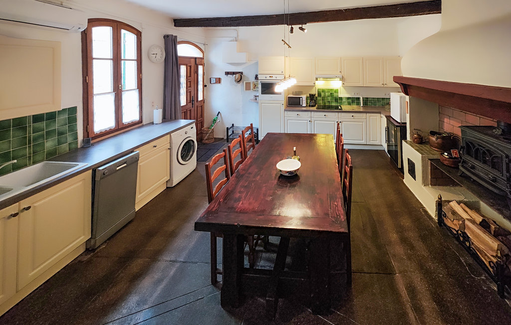 Semesterhus - Servian , Frankrike - FLH415 18