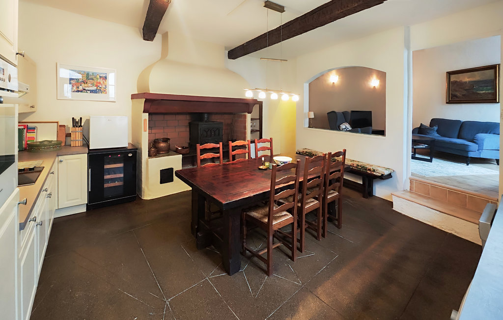 Semesterhus - Servian , Frankrike - FLH415 2