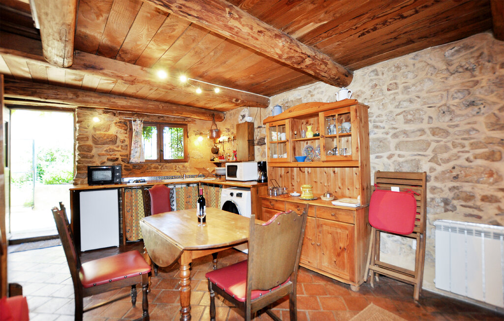 Location de vacances - Assignan , France - FLH627 5