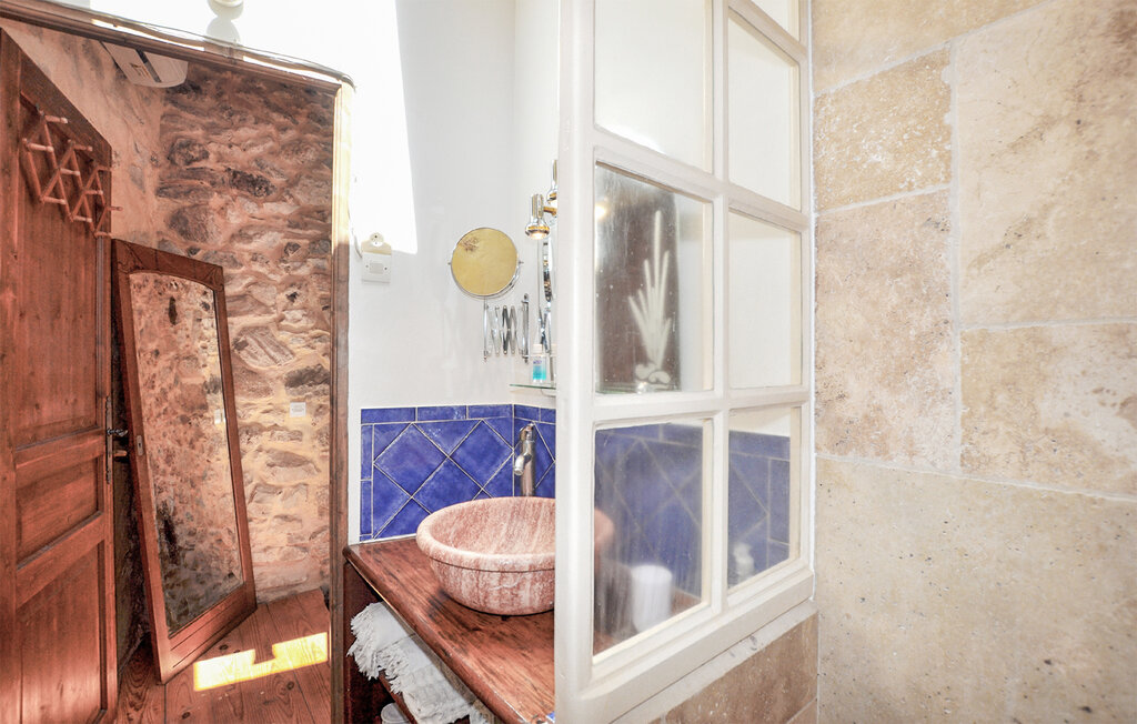 Location de vacances - Assignan , France - FLH627 12