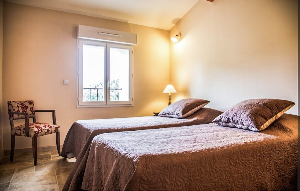 Location de vacances - Cabrerolles , France - FLH630 12