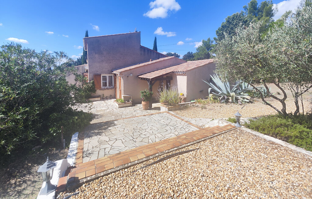 Location de vacances - Assignan , France - FLH640 12