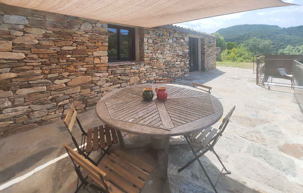 Location de vacances - Vieussan , France - FLH663 2