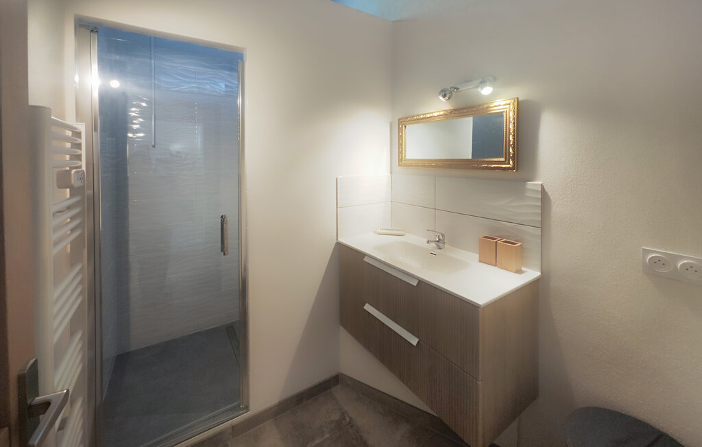 Location de vacances - Vieussan , France - FLH663 32