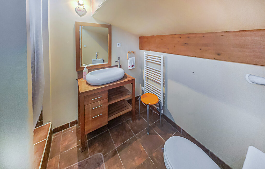 Location de vacances - MONTBAZIN , France - FLH690 27