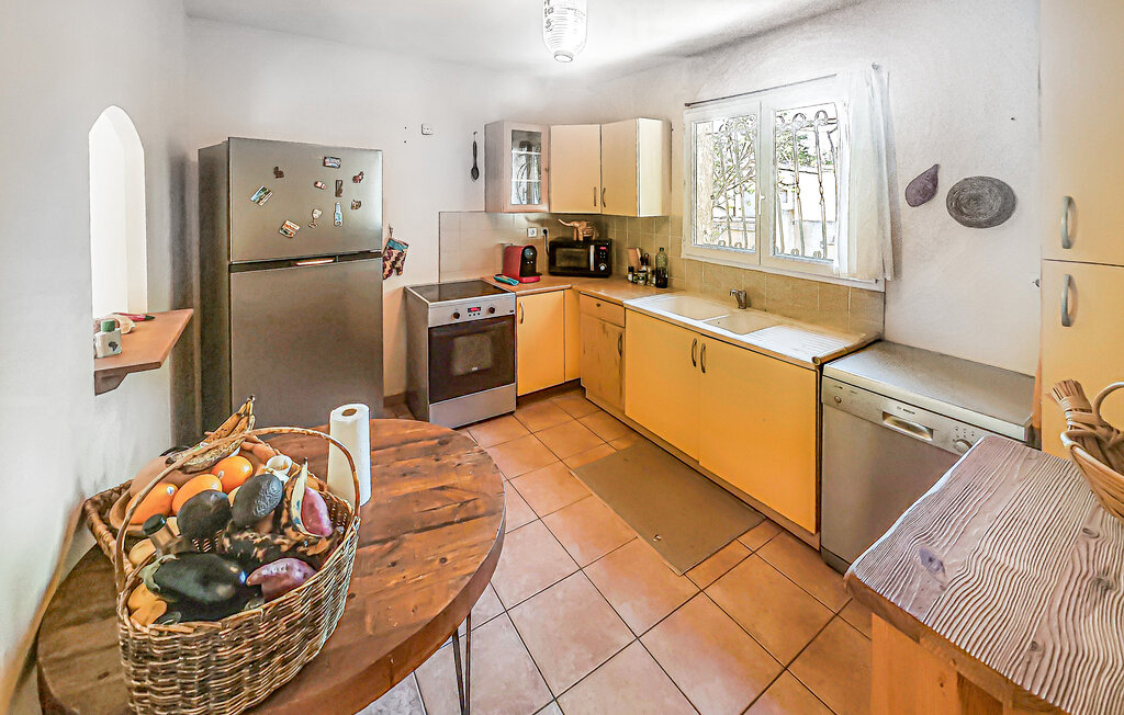 Location de vacances - MONTBAZIN , France - FLH690 5