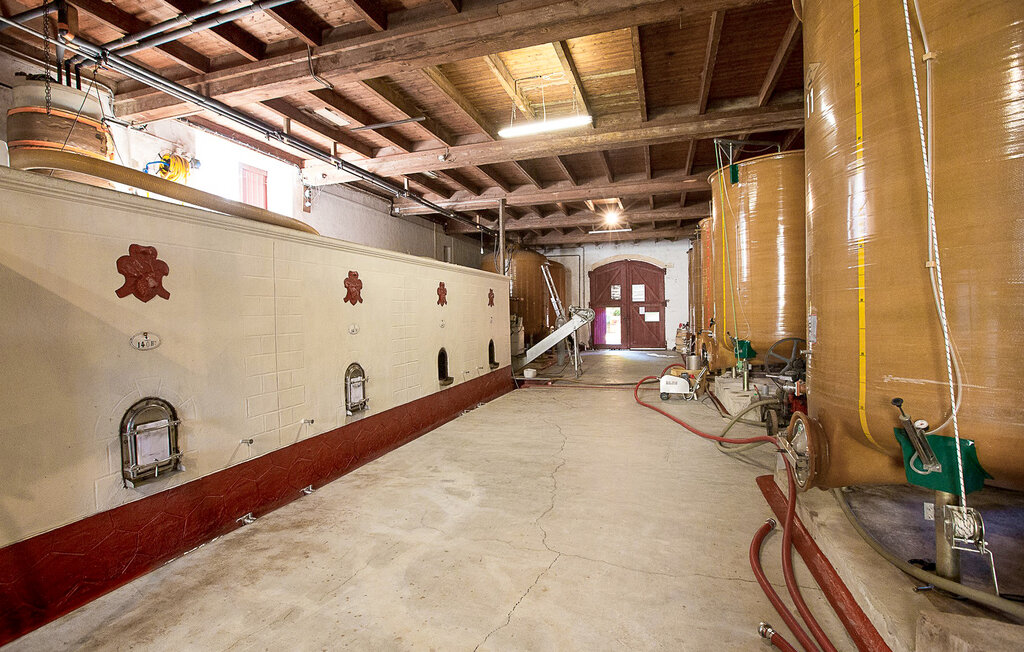 Location de vacances - Causses et Veyran , France - FLH702 34