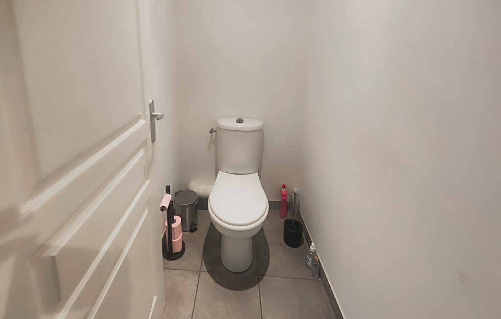 Location de vacances - Causses et Veyran , France - FLH702 33