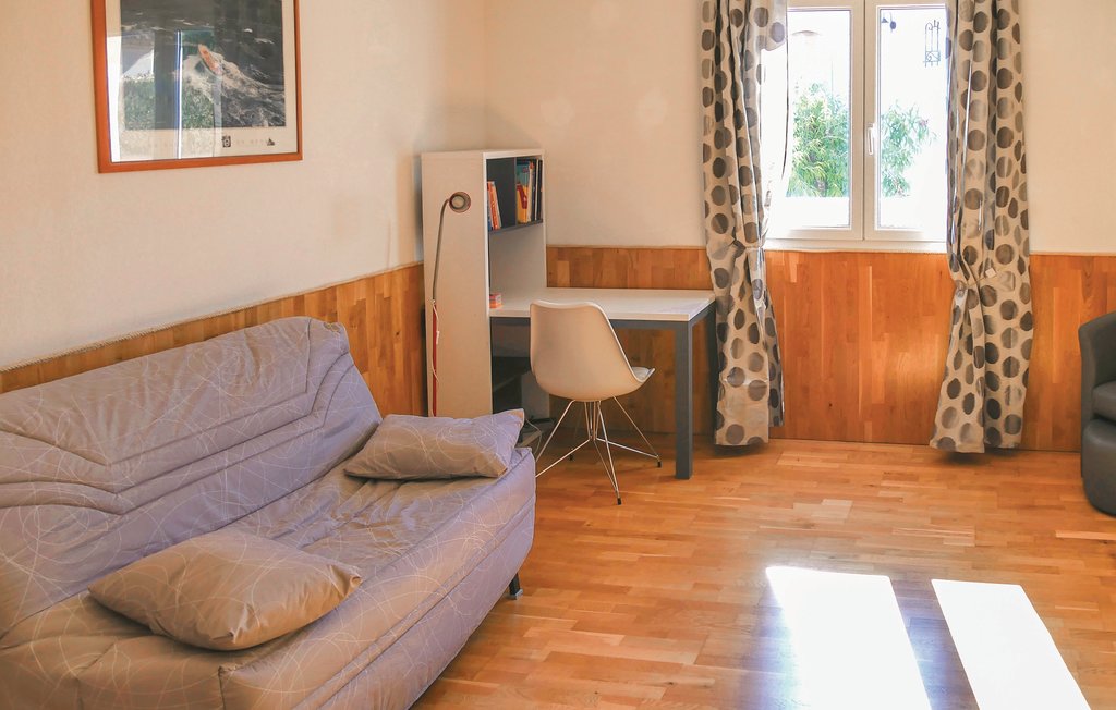 Holiday home Puimisson (FLH315)