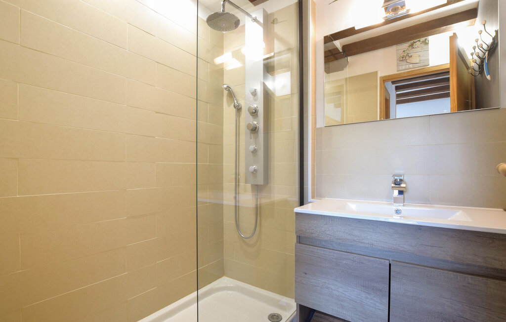 Location de vacances - Bonneville la louvet , France - FNC312 31