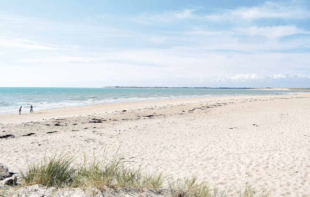 Semesterhus - Monthuchon , Frankrike - FNM457 24