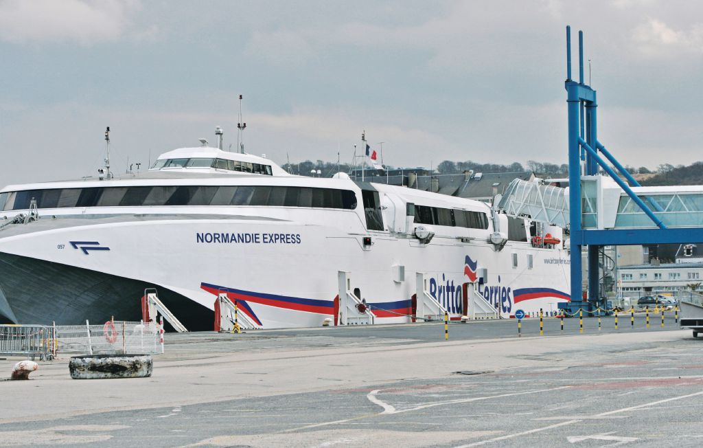 Semesterhus - Digosville , Frankrike - FNM154 17