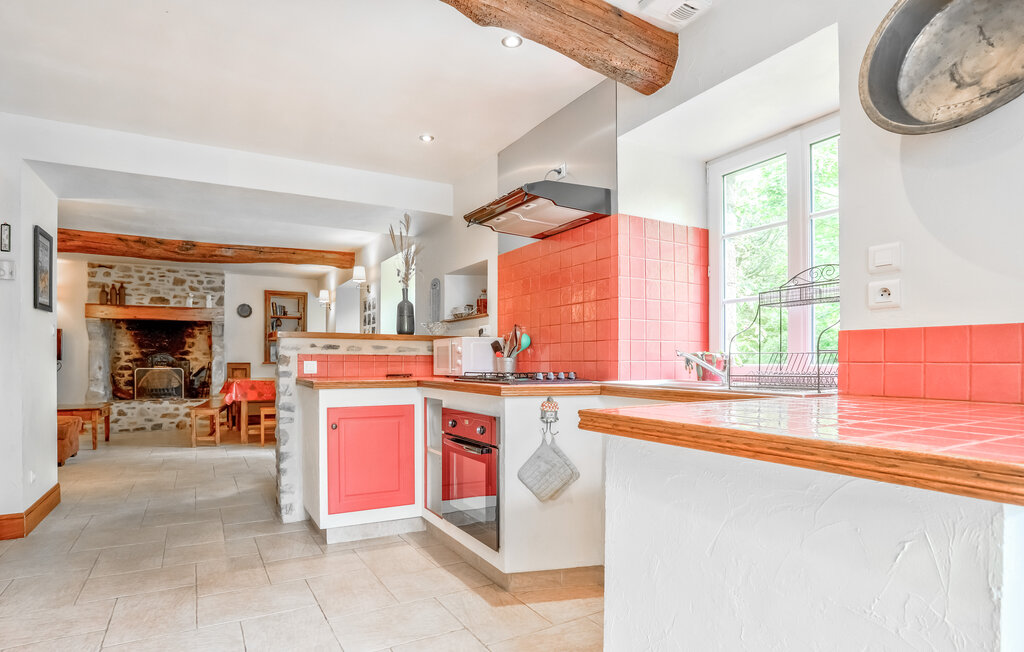 Semesterhus - Monthuchon , Frankrike - FNM457 6