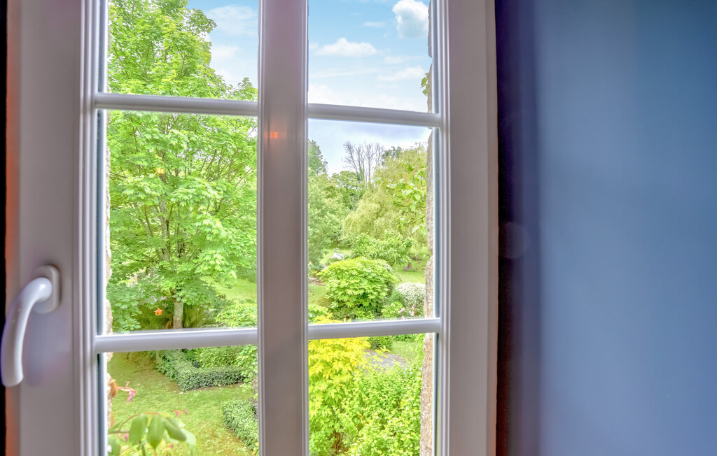 Semesterhus - Monthuchon , Frankrike - FNM457 13