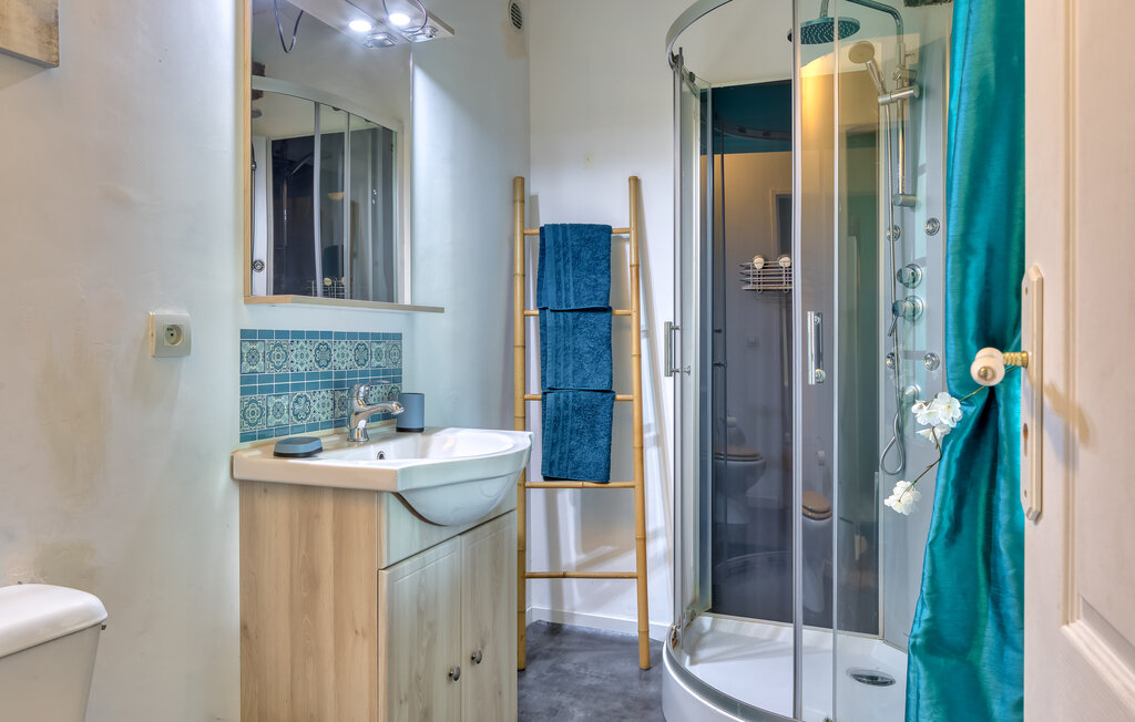 Location de vacances - Villedieu les Poêles , France - FNM581 24