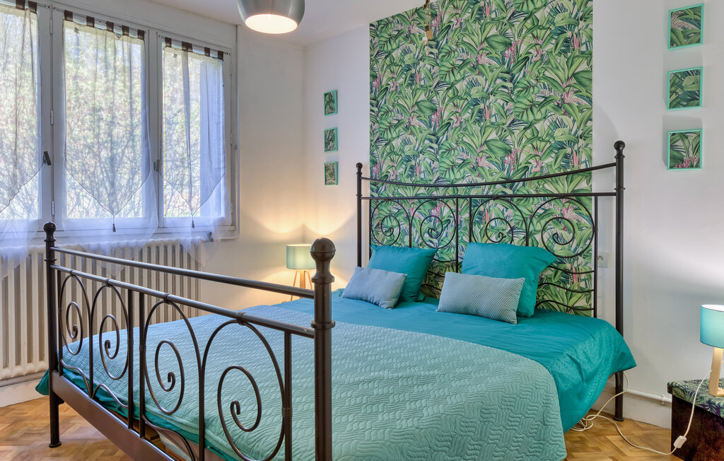 Location de vacances - Villedieu les Poêles , France - FNM581 21