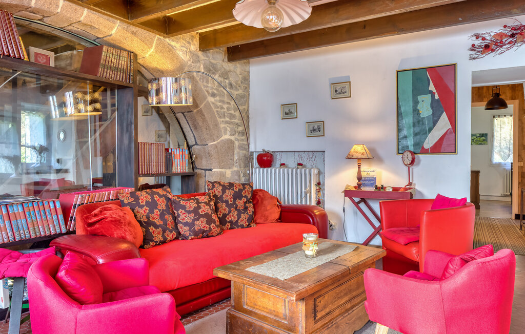 Location de vacances - Villedieu les Poêles , France - FNM581 4