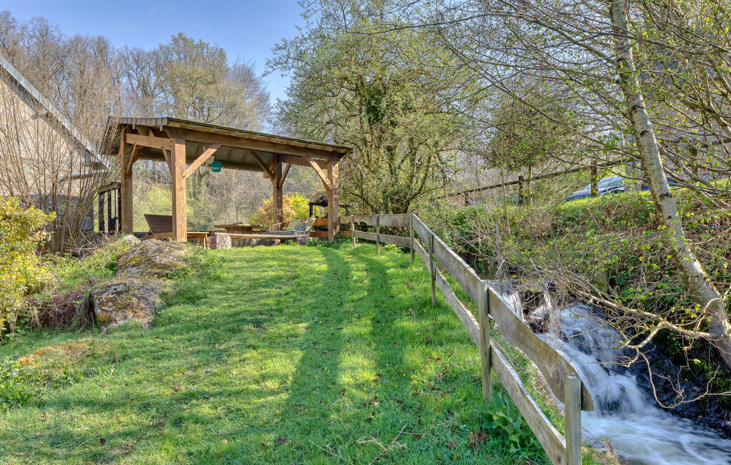 Location de vacances - Villedieu les Poêles , France - FNM581 14