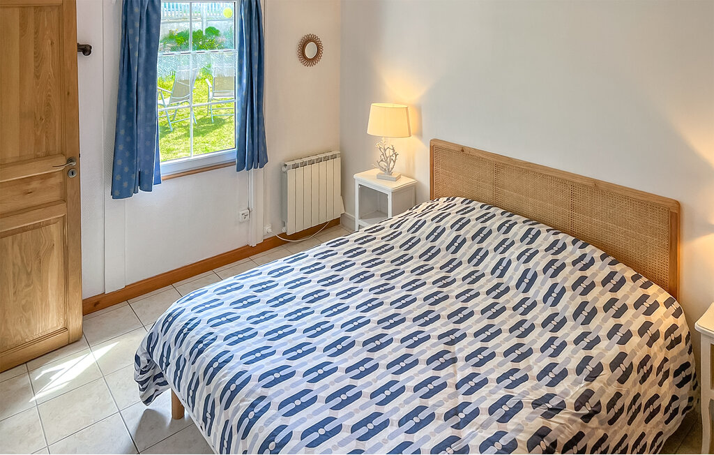 Semesterhus - Lestre , Frankrike - FNM068 6