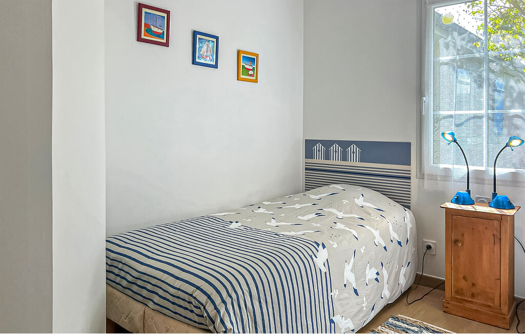 Semesterhus - Lestre , Frankrike - FNM068 21