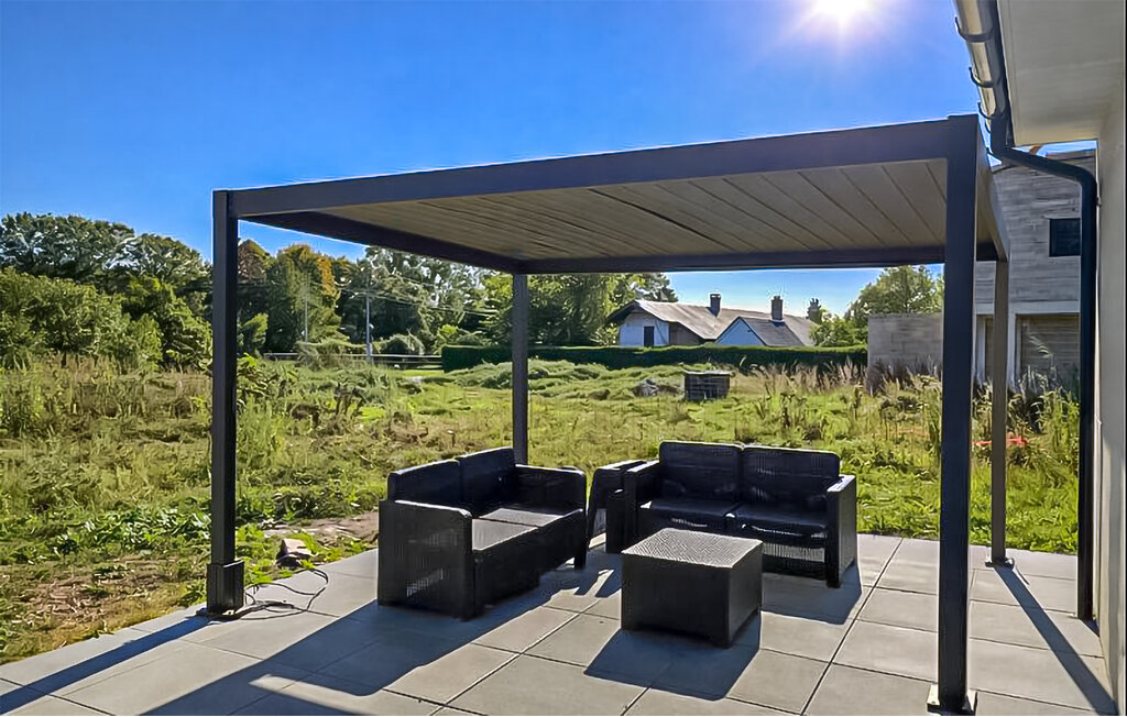 Verbringen Sie einen erholsamen Urlaub im komfortablen Ferienhaus mit Wellness im Freien.

Das einladende Haus begrüßt seine Gäste im Herzen der Normandie. Helle, modern gehaltene Räume bilden ein..