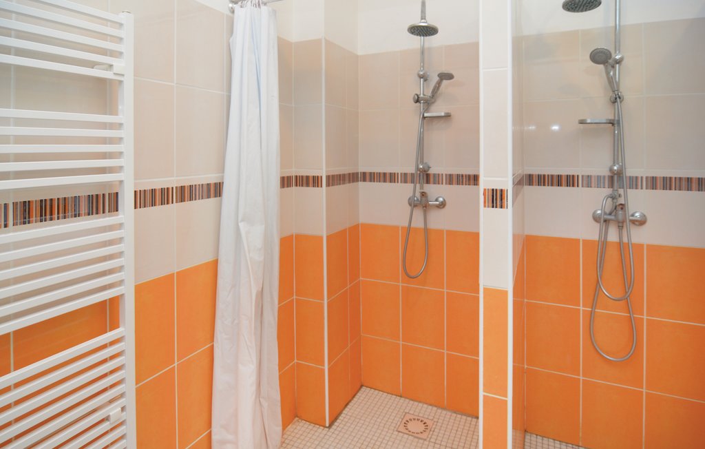 Semesterhus - Le Sambuc , Frankrike - FPB371 9