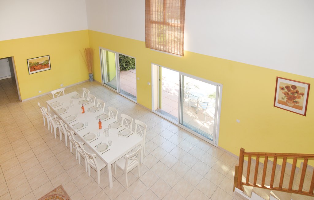 Semesterhus - Le Sambuc , Frankrike - FPB371 15