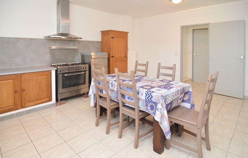 Semesterhus - Le Sambuc , Frankrike - FPB371 19