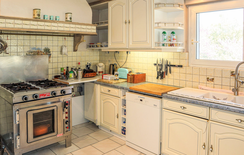 Semesterhus - Vernègues , Frankrike - FPB448 7