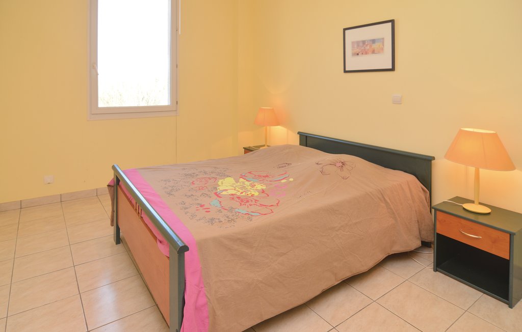 Semesterhus - Le Sambuc , Frankrike - FPB371 22