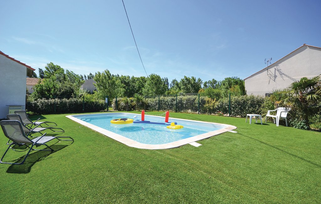 Semesterhus - Le Sambuc , Frankrike - FPB371 8