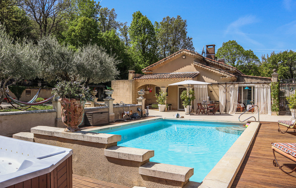 Semesterhus - Vernègues , Frankrike - FPB448 9