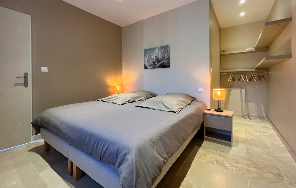 Location de vacances - Aureille , France - FPB644 13