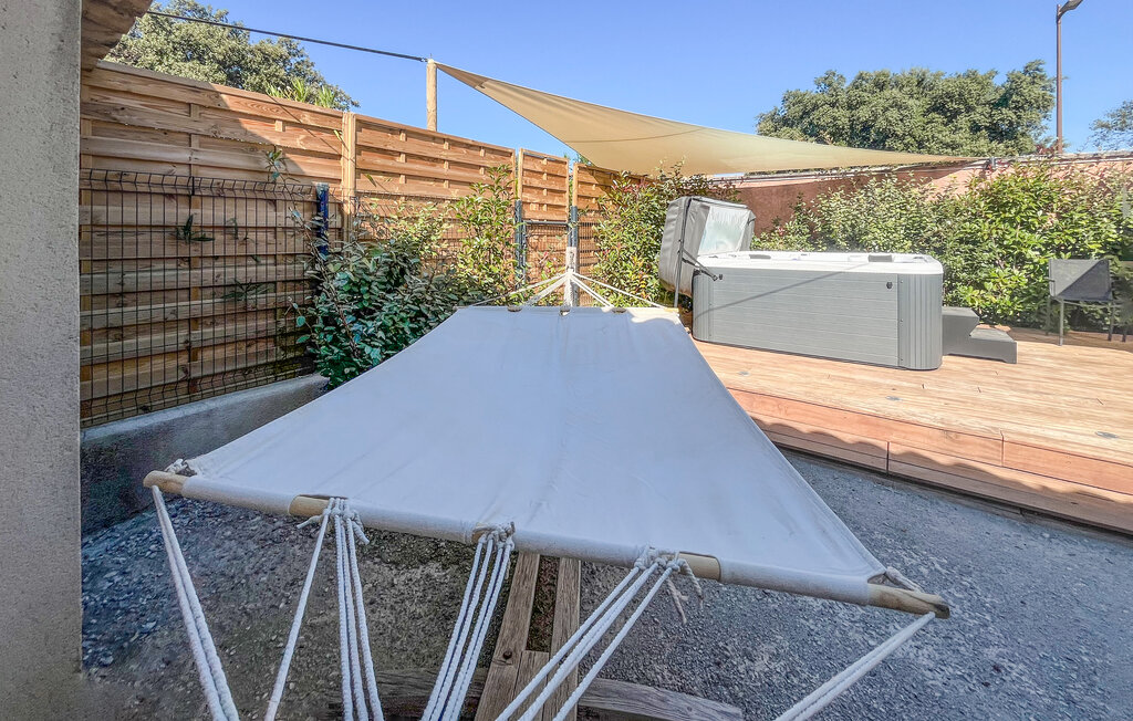 Location de vacances - Aureille , France - FPB644 11