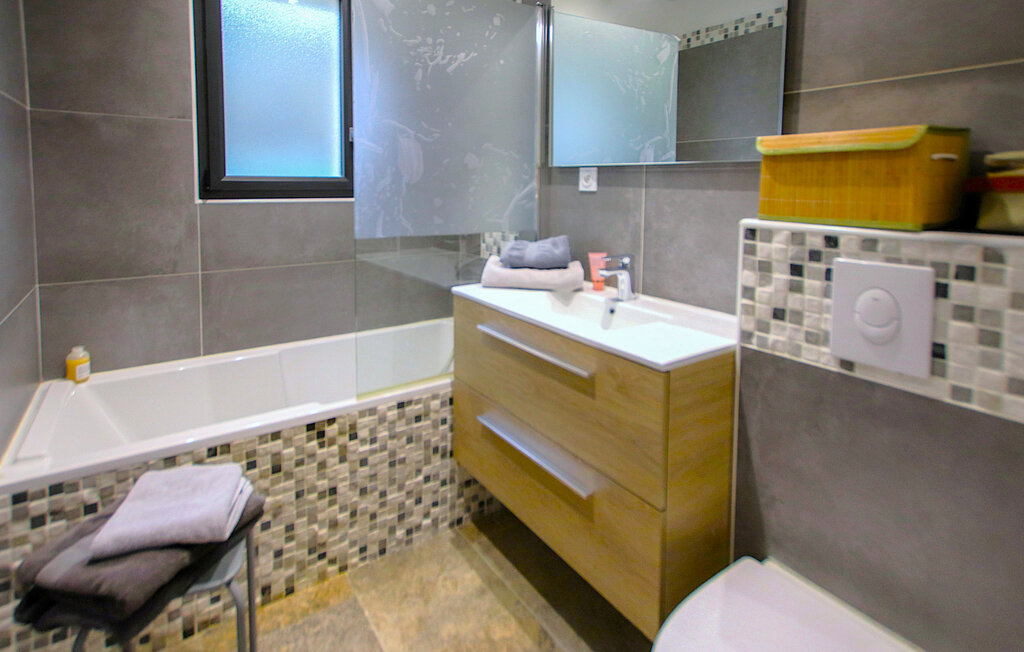 Location de vacances - Suze la Rousse , France - FPD503 16