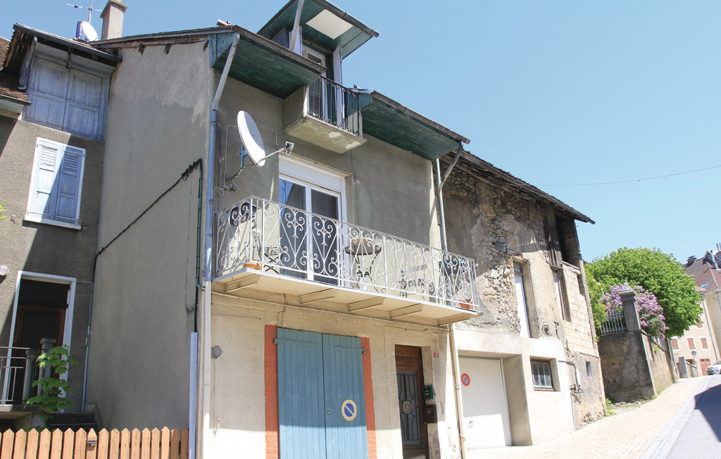 Charmante Ferienwohnung mit Balkon in traditionellem Dorfhaus.

Freuen Sie sich auf einen romantischen Aufenthalt in diesem schönen Ferienapartment in Saint-Bonnet-en-Champsaur. Die liebevolle Einric..